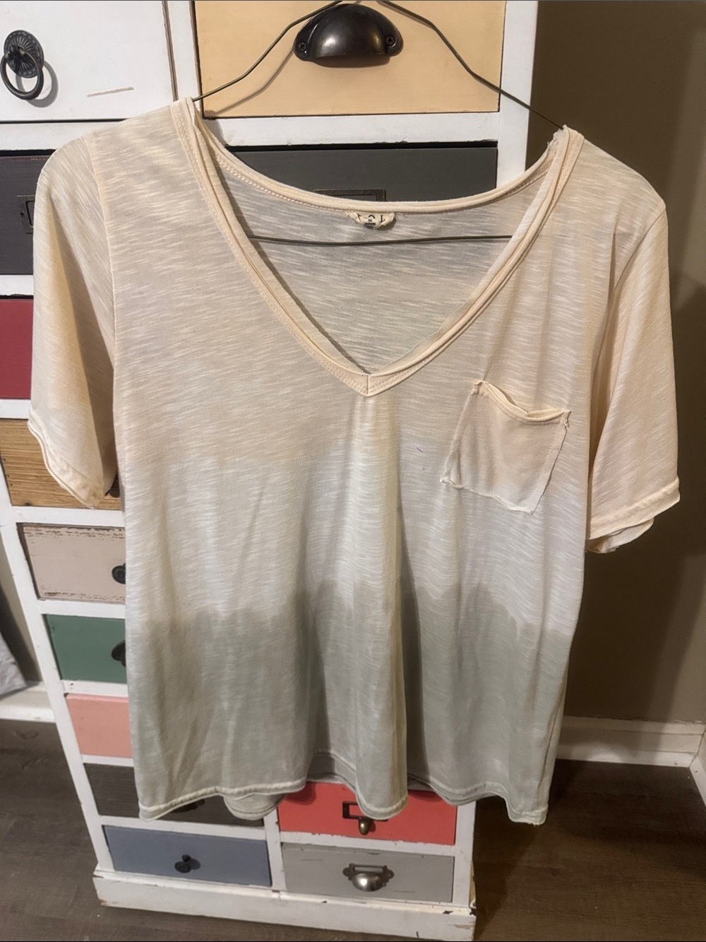 POL Women's Short Sleeve V-Neck Pocket Tee in Cream to Light Green Ombre